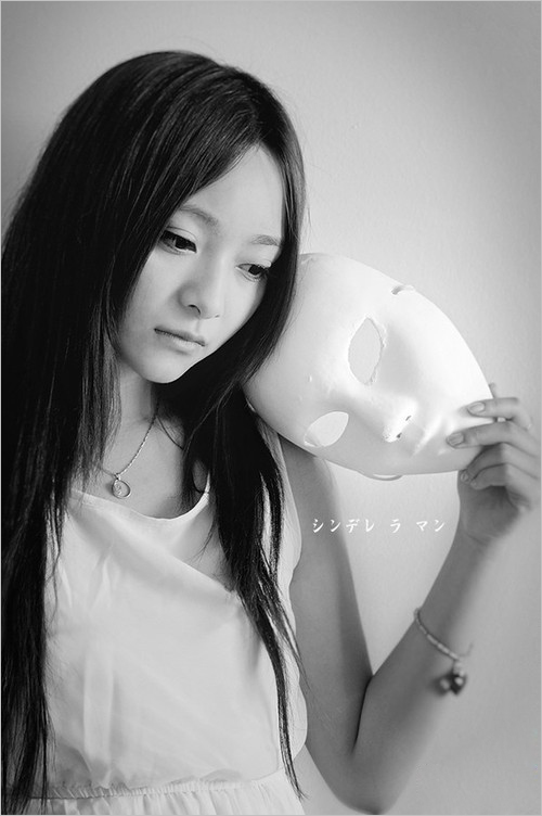 美女何静图片