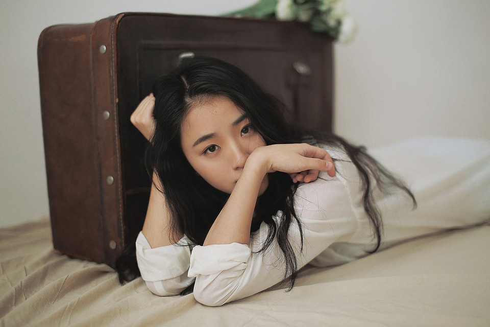 韩雪彩色丝袜完美身段性感时尚写真图片
