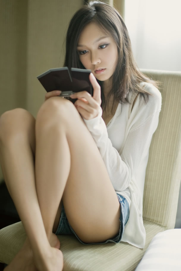 性感女郎王婉悠制服诱惑艺术照写真图片