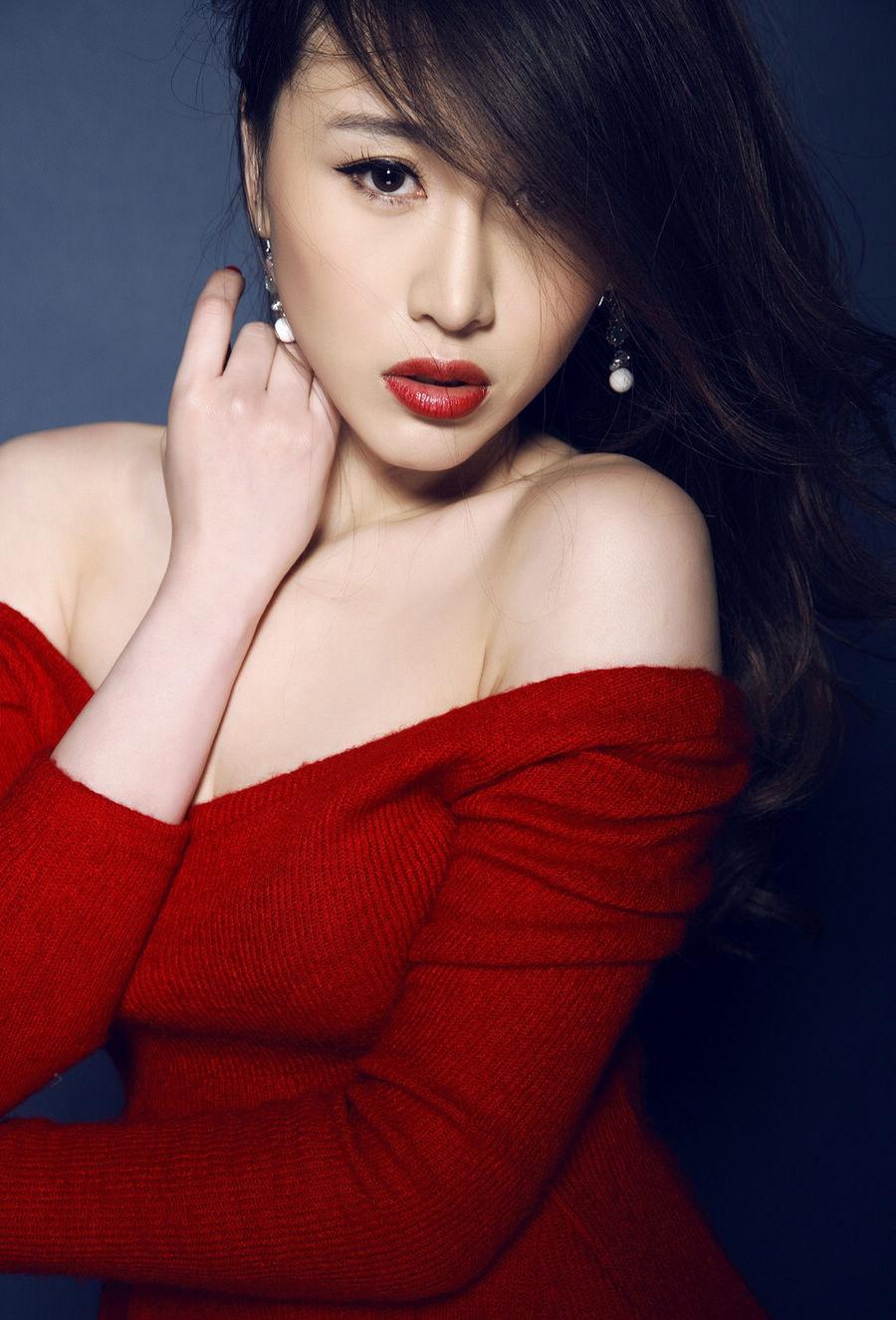 性感美女赵芸萱诱惑写真图片