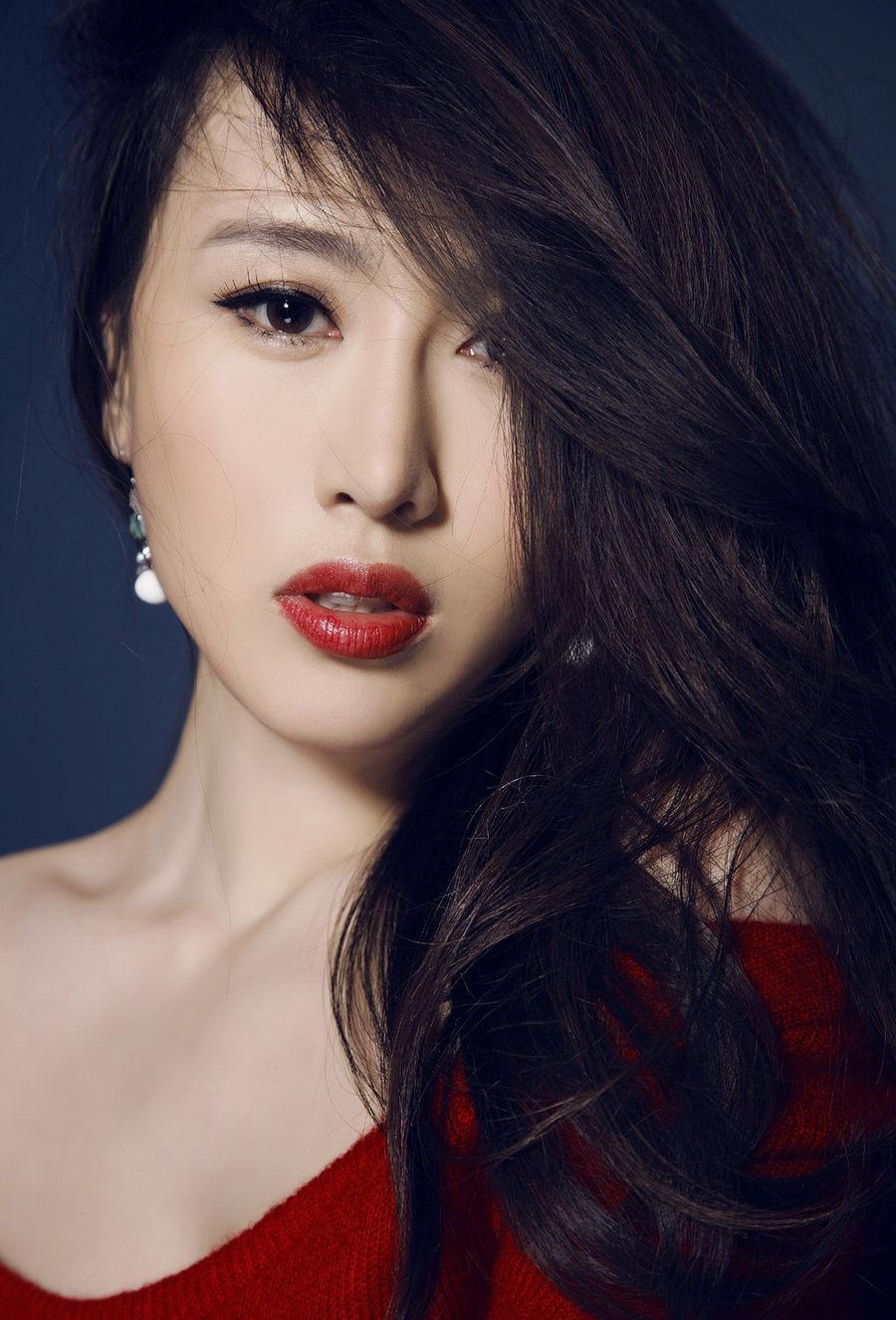 性感美女赵芸萱诱惑写真图片