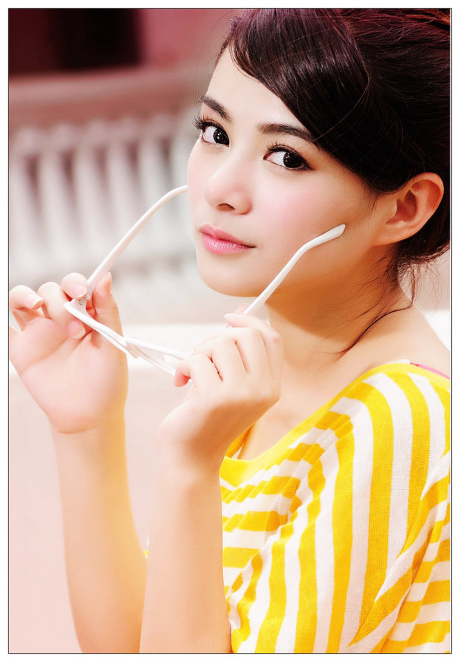 熟女突变画风校服装美女写真图片图片 熟女突变画风校服装美女写真图片图片