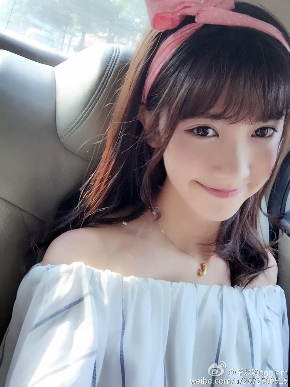 美女湿身图片