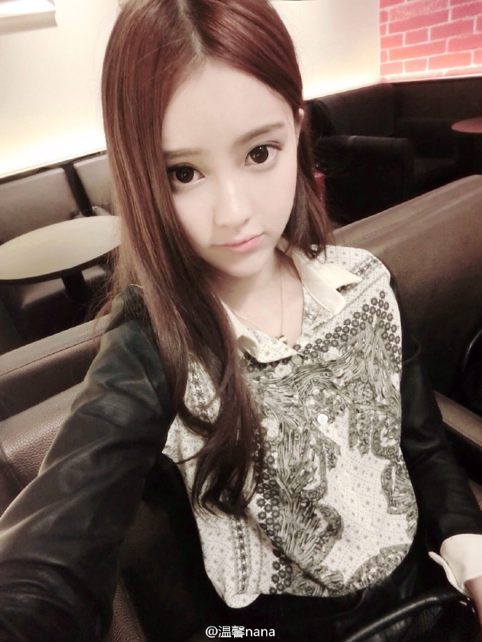 高清中国内地美女皮衣诱惑性感李颖芝机车造型帅气迷人车模美女图图片