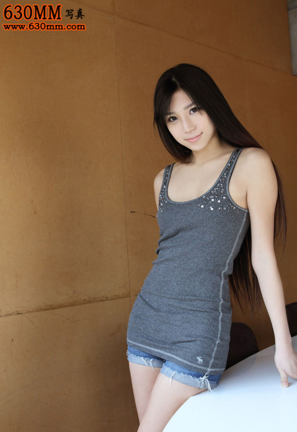 性感美女模特 90后美女车模唯美写真美女图片图片