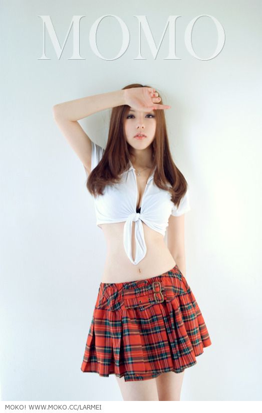 性感90后嫩模学生装制服诱惑图片