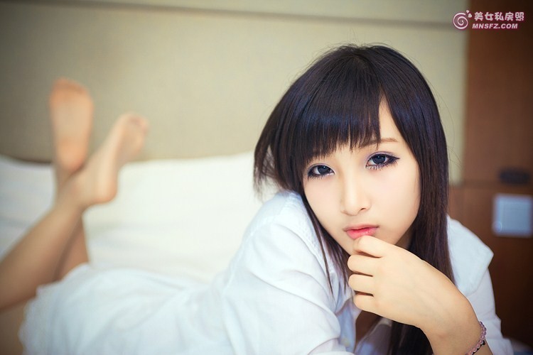 清纯美女 白色衬衫下诱惑写真美女图片图片 清纯美女 白色衬衫下诱惑写真美女图片图片