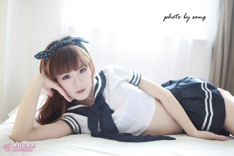学生装美女图片