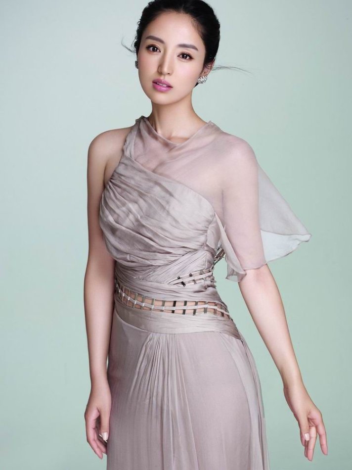 高清中国内地黑龙江省牡丹江影视女演员董璇气质靓丽美女写真图片