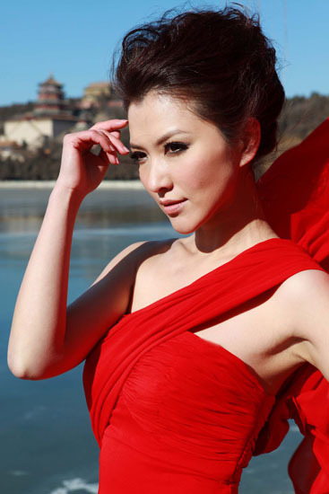 高清中国台湾美女徐洁儿红裙绽放户外写真美女图片图片