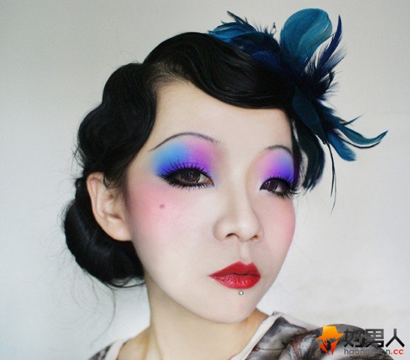 网络红人喷血火辣写真图片图片