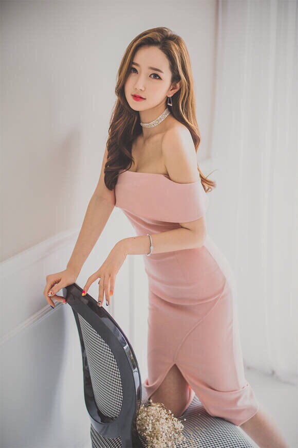 双胞胎美女图片