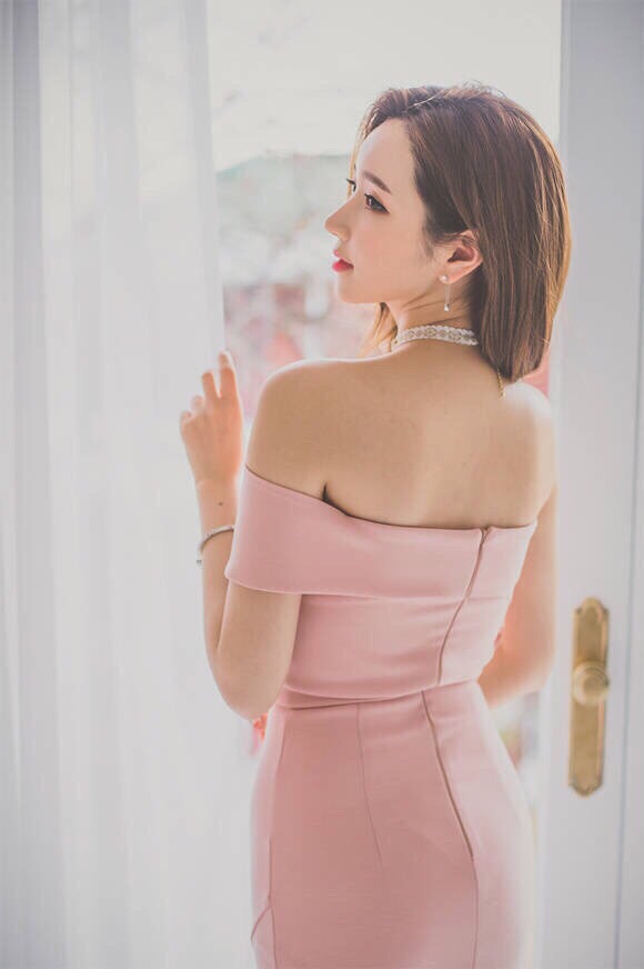 双胞胎美女图片