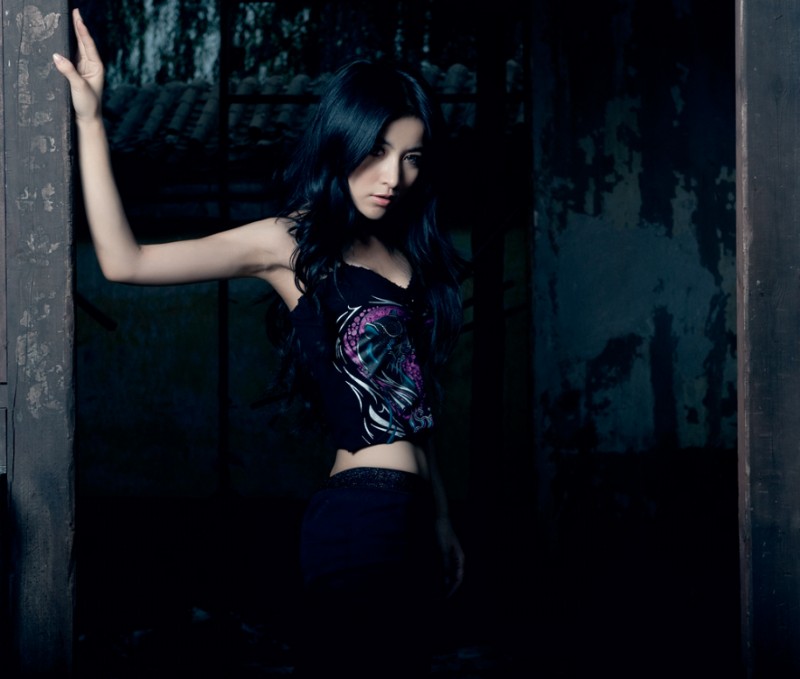 美女何静图片