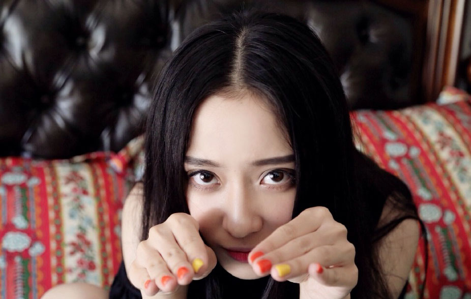 双胞胎美女图片