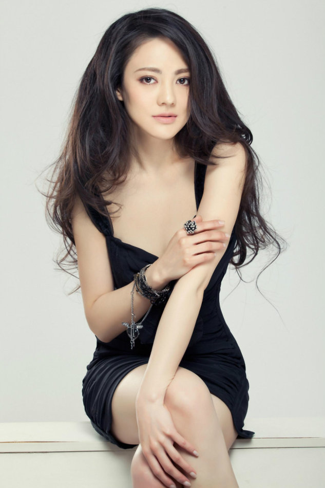 美女明星-樊蕊  吊带裙性感的女人图片