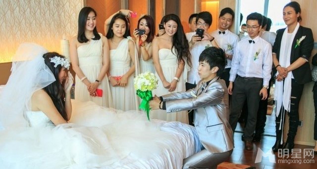 邓家佳 高贵典雅尽显百变魅力 邓家佳时尚新娘大片图片