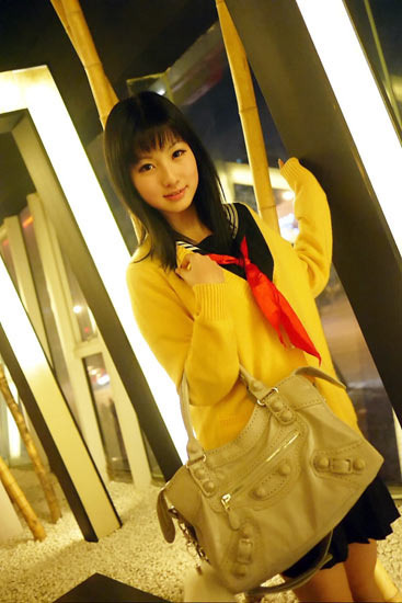 性感美女护士服 邻家小妹的护士制服诱惑图片