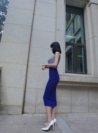 高清中国内地美女皮衣诱惑性感李颖芝机车造型帅气迷人车模美女图图片