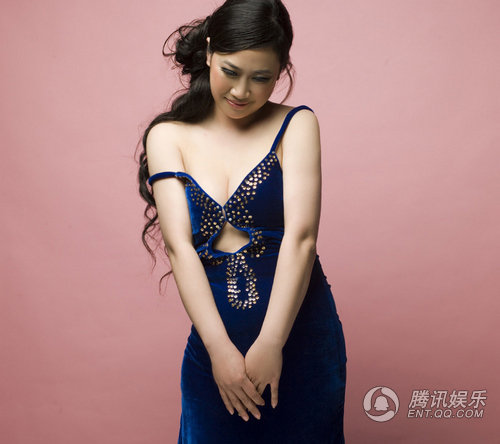 带字的非主流女生伤心图片:无法掩饰的失落心情图片