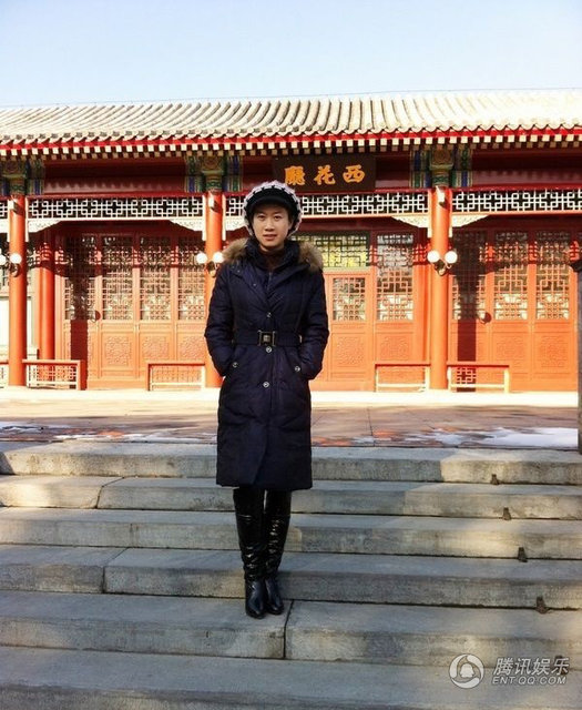 高清陕西省延安美女F杯潘春春蕾丝裙呼之欲出图片