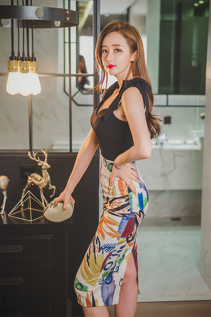 性感美模丝袜美腿诱惑自拍图片
