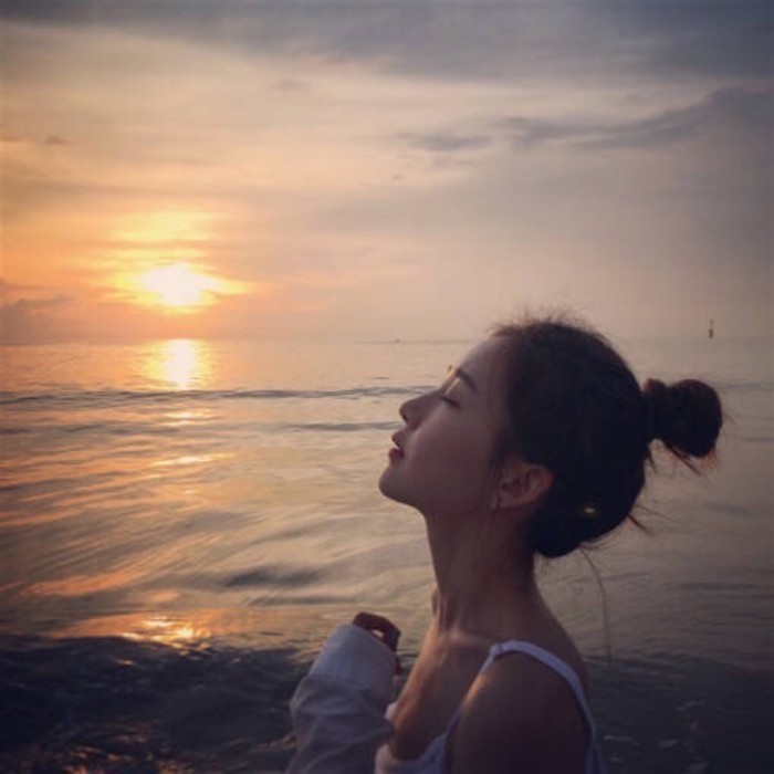 女生背影QQ头像图片图片