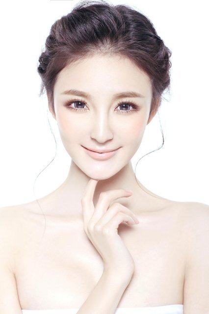 中国湖南衡阳女演员刘雨欣半秀香肩性感动人图片 中国湖南衡阳女演员刘雨欣半秀香肩性感动人图片