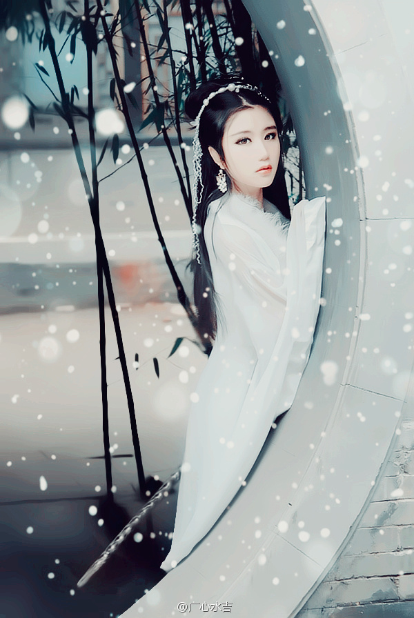 卡哇伊女孩装扮甜美性感小护士图片