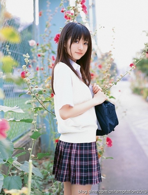高清日本东京美女“小苍井空”性感童颜写真图片图片
