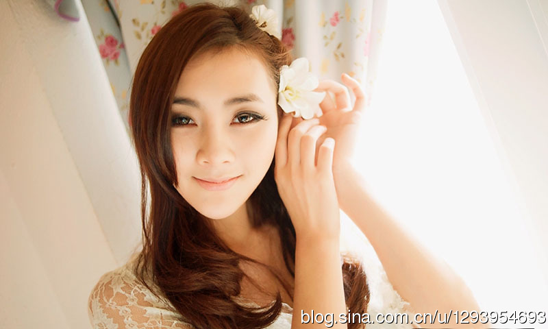 高清辽宁省丹东市宽甸满族自治美女马丽红色高叉长裙性感写真图片图片
