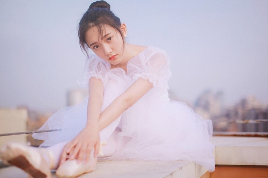 美女修长嫩白大长腿性感私房诱惑写真图片