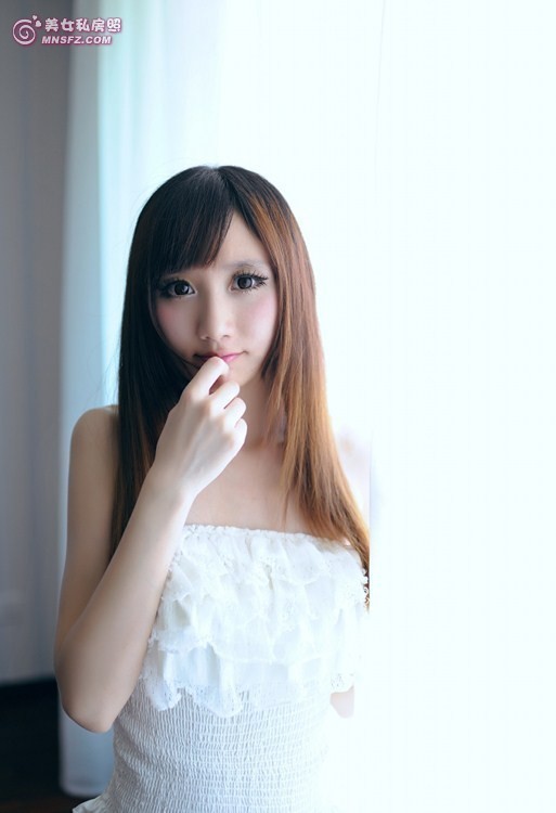 销魂酒吧女  野性放荡不羁的MM图片