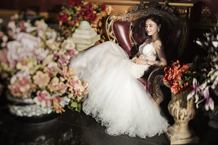 杜若溪冰雪女神完美婚纱女神露性感写真图片