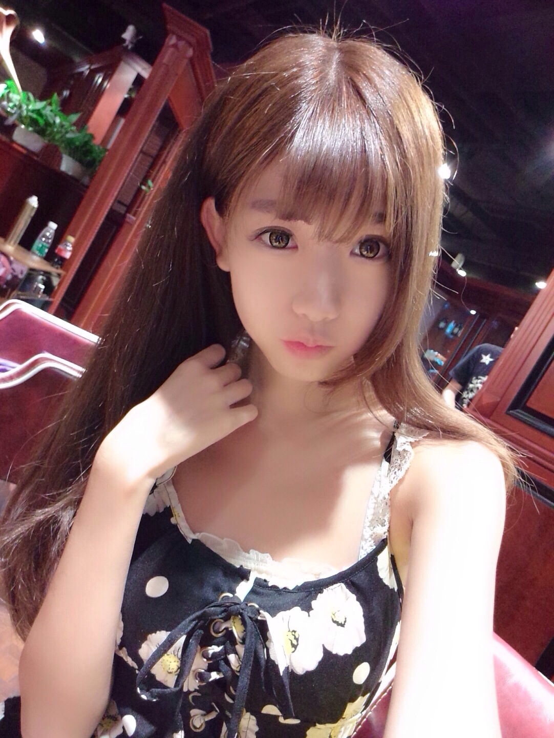 可爱美女 90后美女大眼睛超可爱写真图片