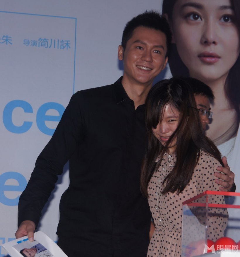张馨予性感长裙礼服高清图片图片