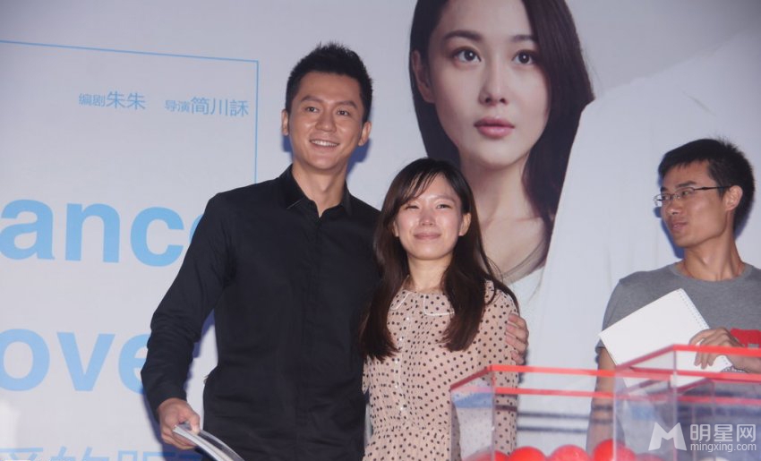 张馨予性感长裙礼服高清图片图片