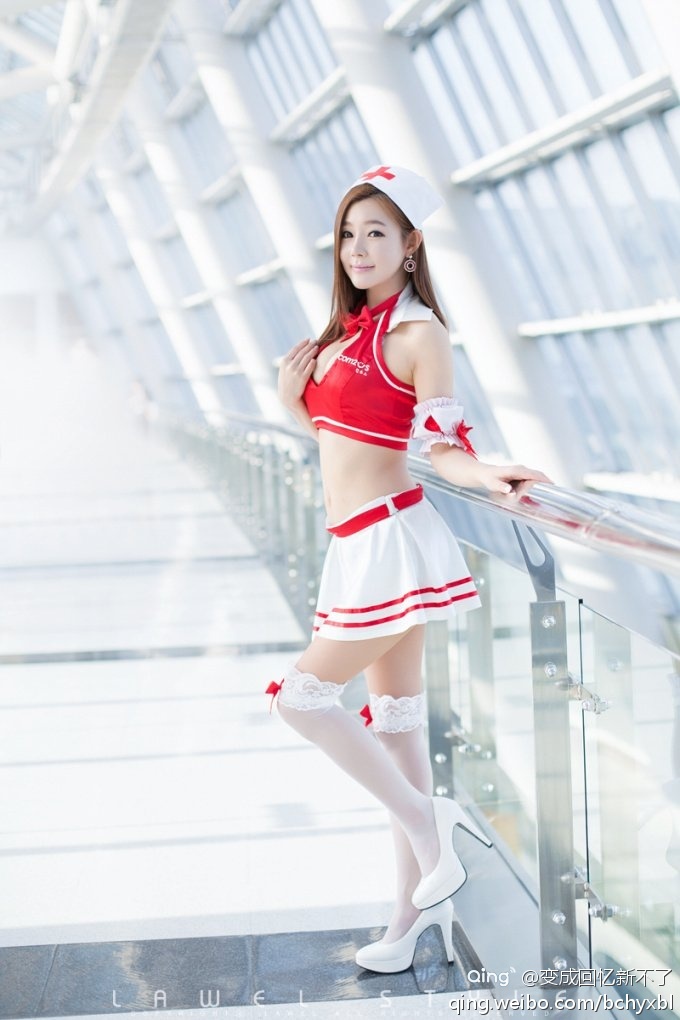 卡哇伊女孩装扮甜美性感小护士图片