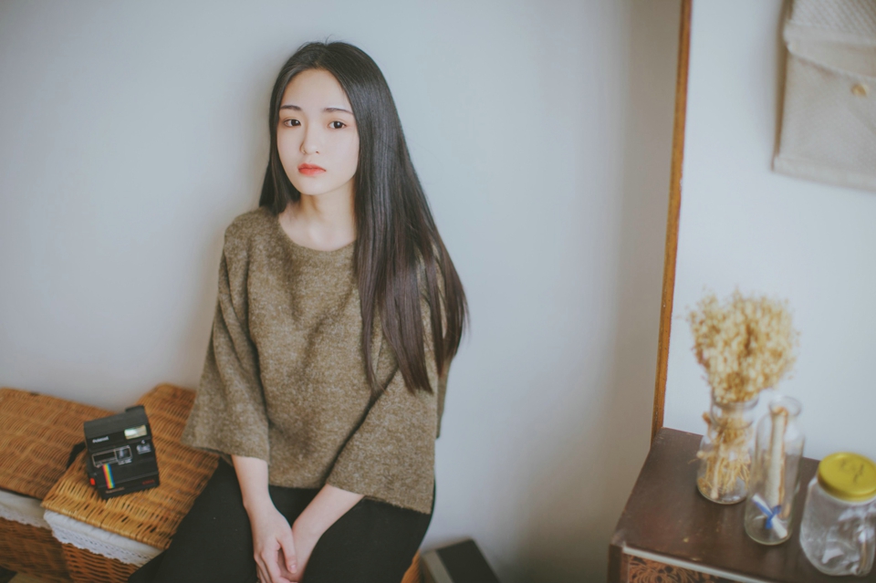 中国大陆内蒙古女演员北影校花韩一菲沙滩性感诱惑写真图片