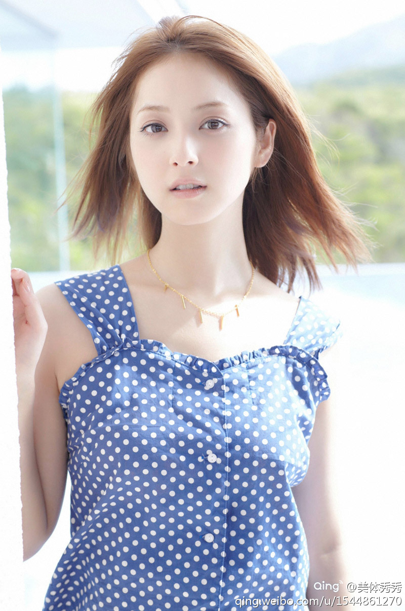 高清日本美女清纯可爱的佐佐木希可爱动人美人图片