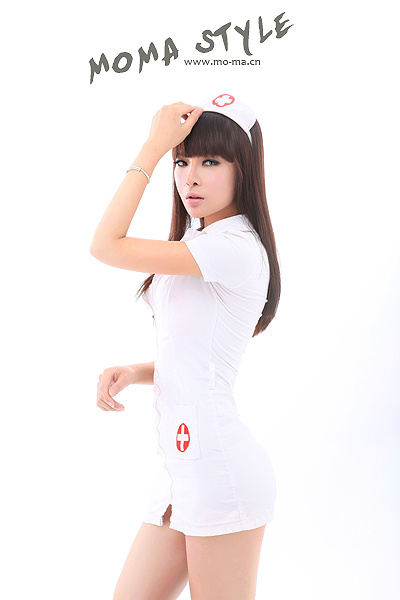 卡哇伊女孩装扮甜美性感小护士图片