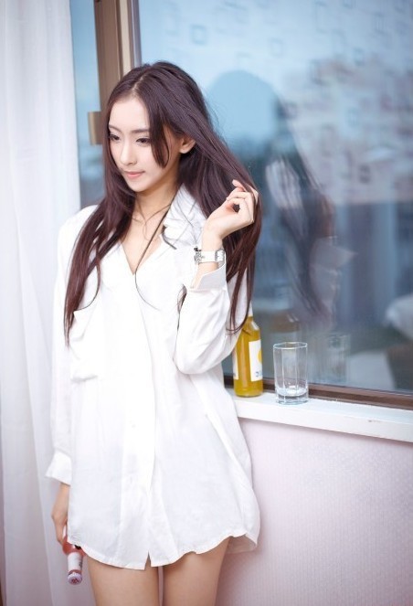 清纯mm 白色衬衫唯美写真图片
