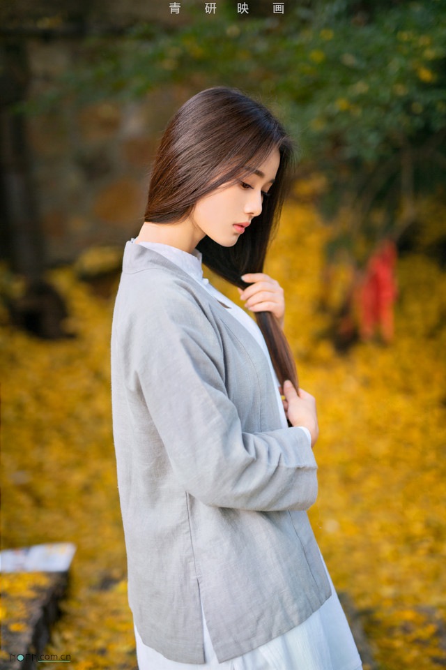 童颜美女诱惑迷人性感写真图片