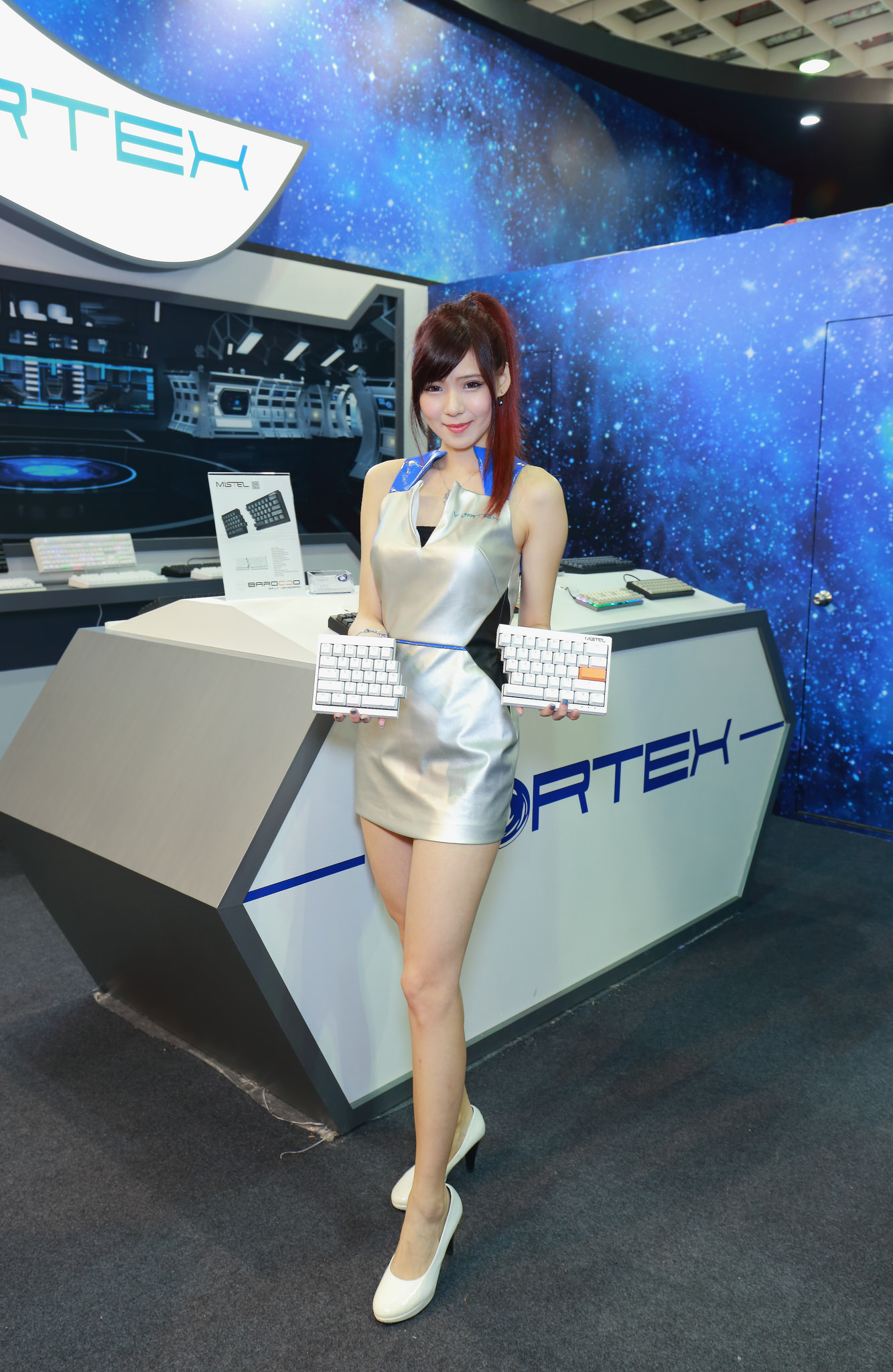 双胞胎美女图片