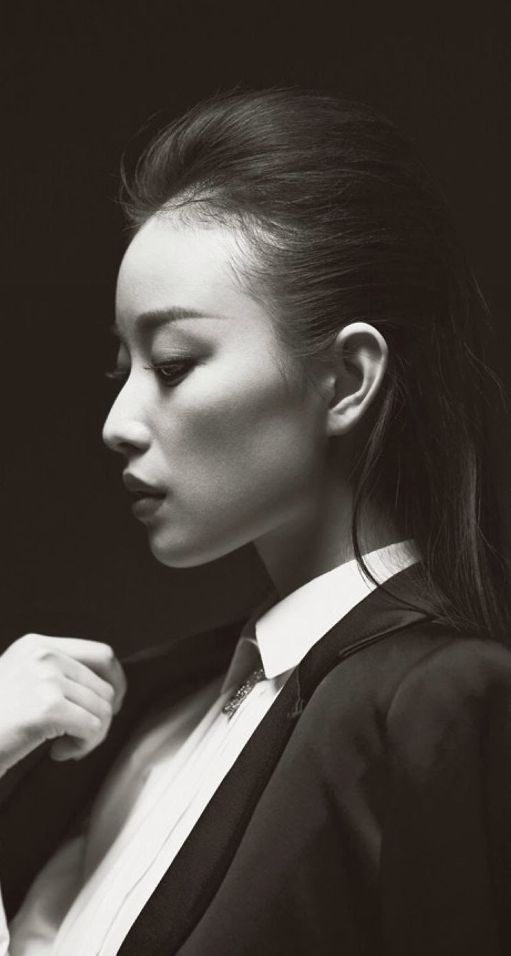 倪妮冯绍峰牵手亮相秀甜蜜图片