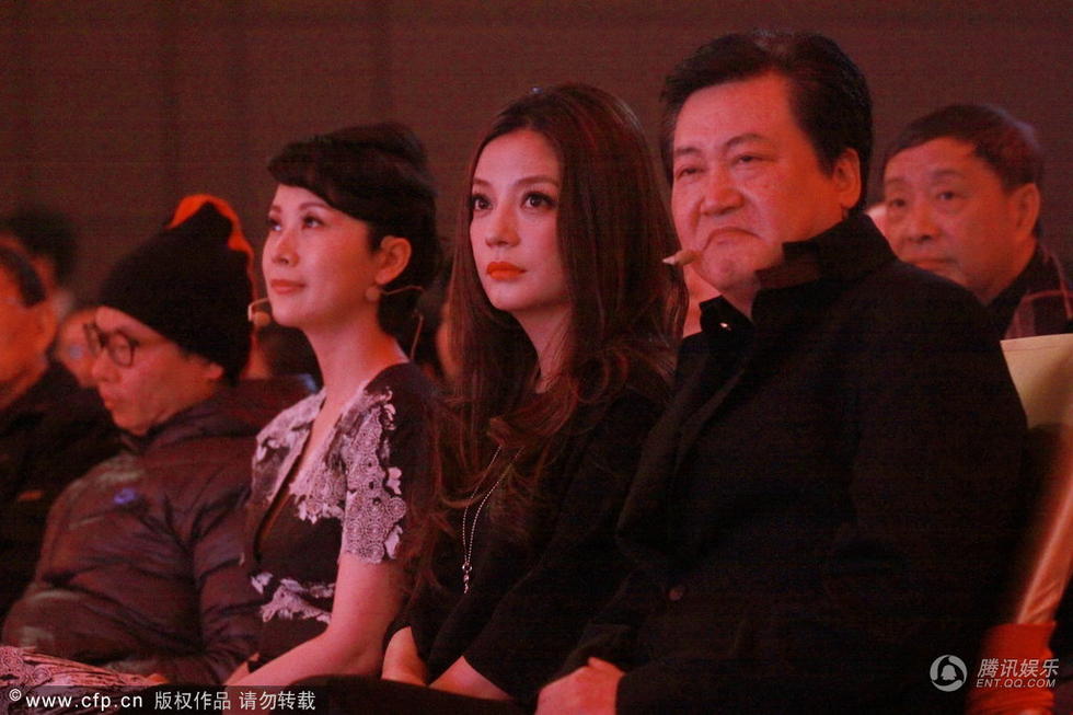 有沟必火的卖萌女 自拍无敌图片