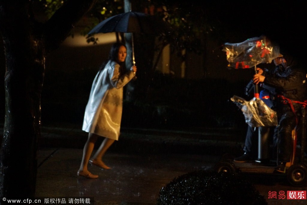tfboys王源深夜休闲街拍写真图片图片