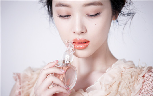 高清性感韩国釜山美女崔雪莉短发自拍写真图片图片