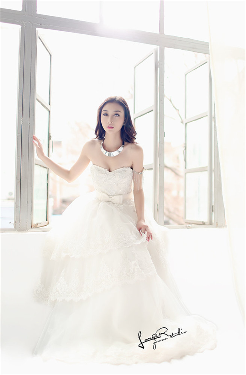 俞灏明石小群唯美婚纱照 姐弟恋浪漫来袭图片