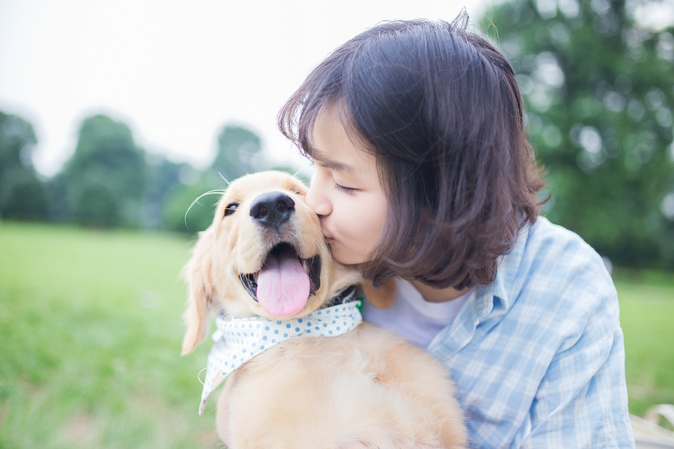 中国香港女演员嫩模一姐周秀娜、大秀双乳图片
